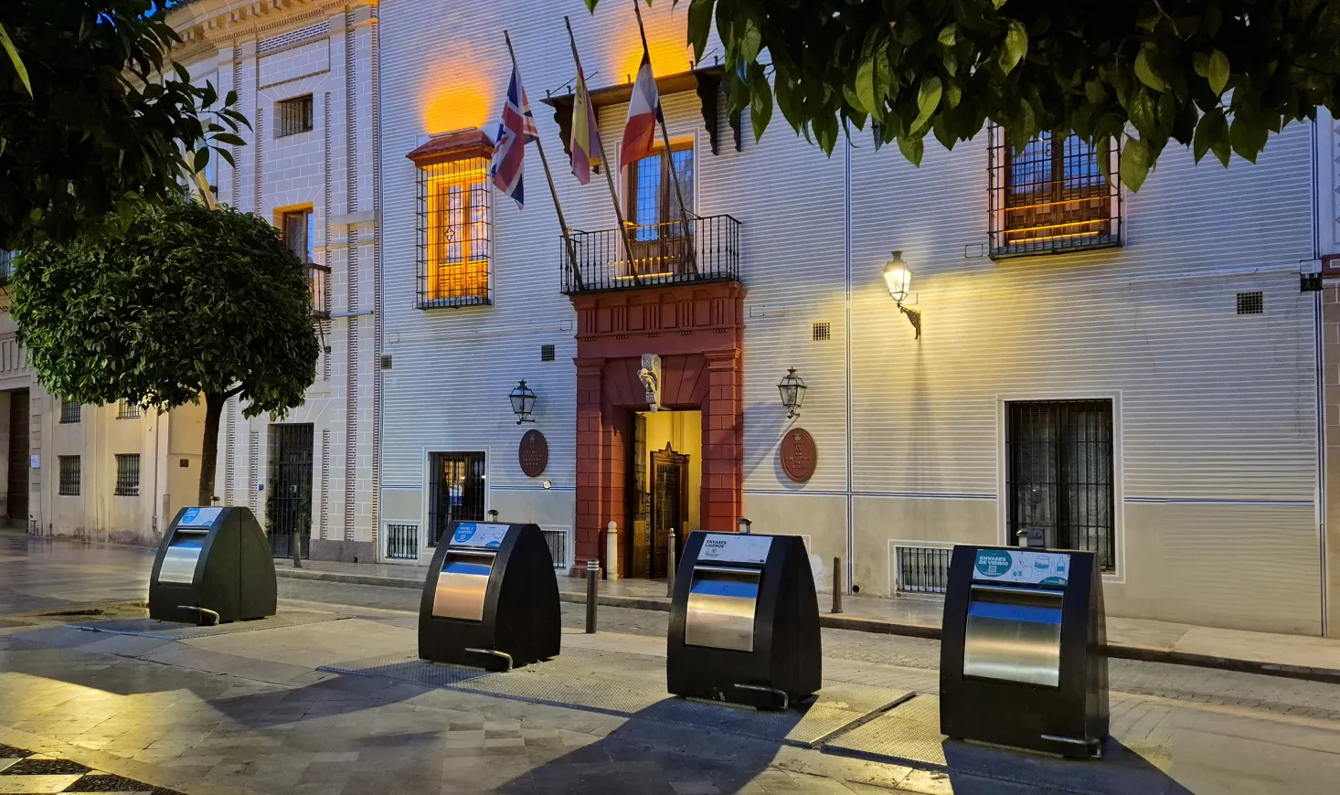 Containers in a pedestrian area